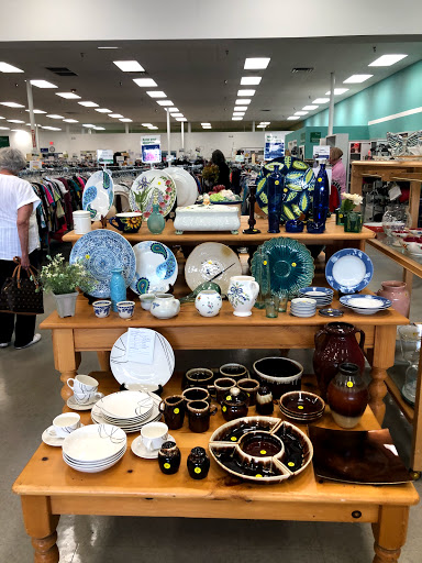 Thrift Store «Humane Society Thrift Store», reviews and photos, 4445 20th St, Vero Beach, FL 32966, USA