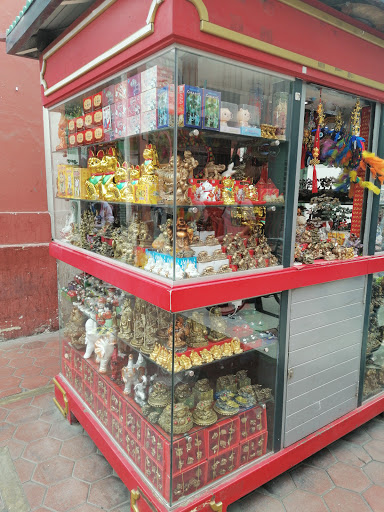 Mercado Chino Calle Capon