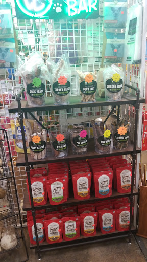 Animal Feed Store «Farmers Feed & Pet Supply», reviews and photos, 1302 E Miner Ave, Stockton, CA 95205, USA