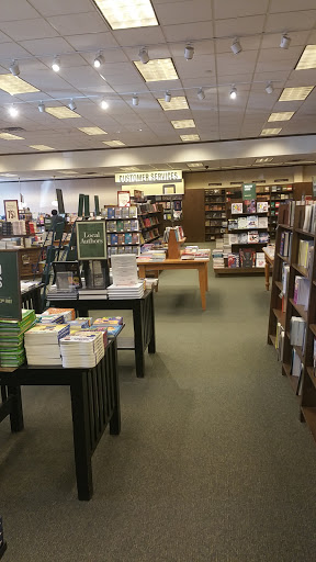 Book Store «Barnes & Noble», reviews and photos, 7020 Valley Creek Rd, Woodbury, MN 55125, USA
