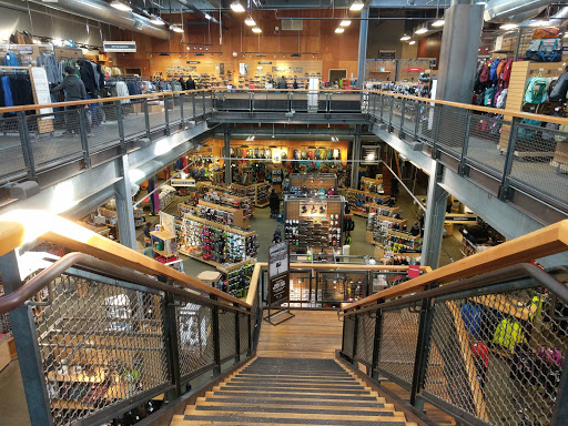 Camping Store «REI», reviews and photos, 22 Chapel View Blvd, Cranston, RI 02920, USA