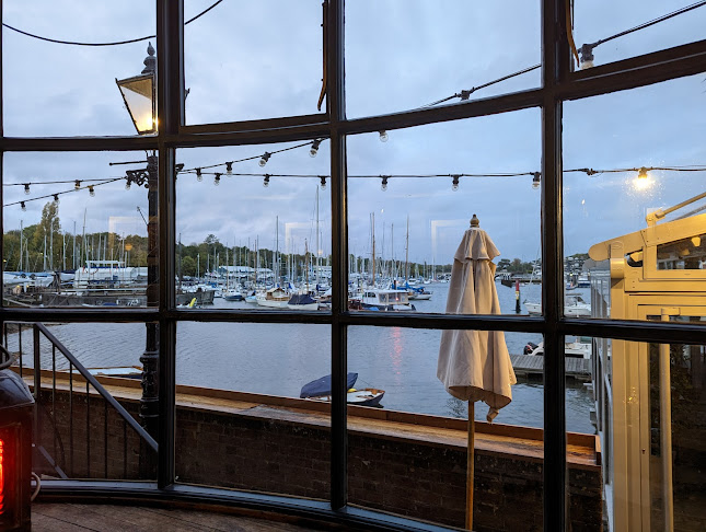 Jolly Sailor Pub & Restaurant, Southampton Open Times