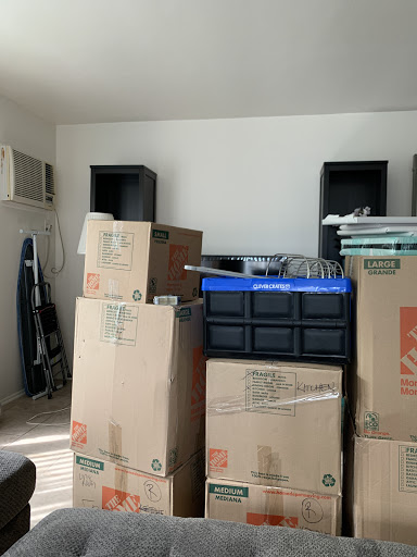Moving Company «Melrose Moving Company», reviews and photos, 12115 W Magnolia Blvd #322, Valley Village, CA 91607, USA