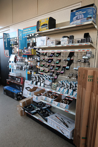 Truck Rental Agency «U-Haul Moving & Storage of Burien», reviews and photos, 13645 1st Avenue South, Burien, WA 98168, USA