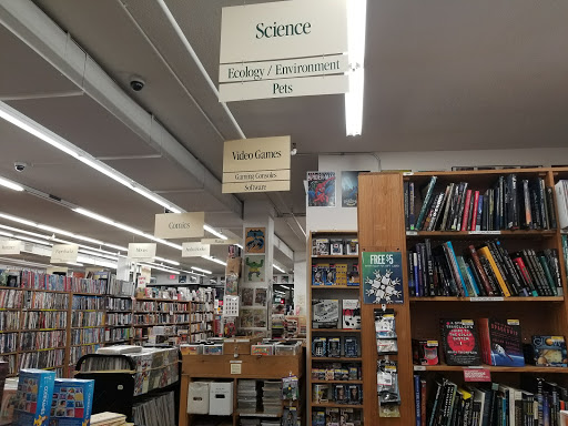 Book Store «Half Price Books», reviews and photos, 5017 Excelsior Blvd, St Louis Park, MN 55416, USA