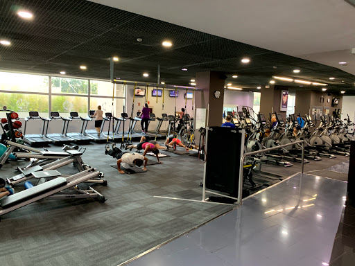 Zagros Sports Puerta de Europa en Madrid, Madrid