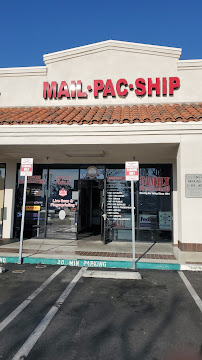 Mt Plaza Mail Pac & Ship - Photo 5 - Car repair in Hemet, CA, Hemet