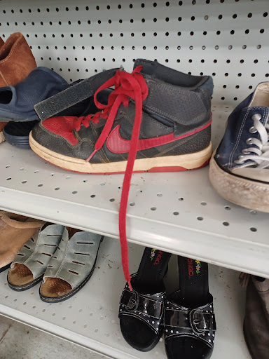 Thrift Store «Metro Thrift Store», reviews and photos, 134 S Clayton St, Lawrenceville, GA 30046, USA