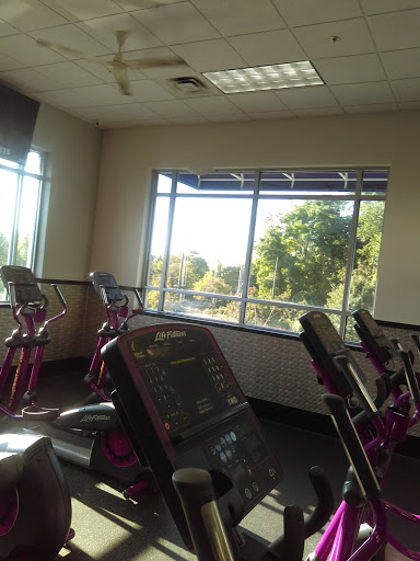 Gym «Planet Fitness», reviews and photos, 110 Federal Rd, Danbury, CT 06811, USA