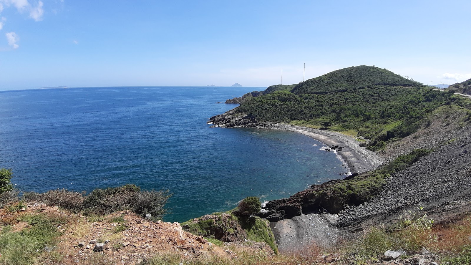 Foto von Hau Beach mit graue kiesel Oberfläche