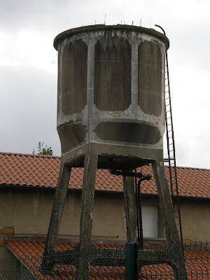 Château d'eau à Parcieux