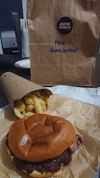 Plats et boissons du Restaurant de hamburgers Super Sympa Smash Burgers à Lille - n°4