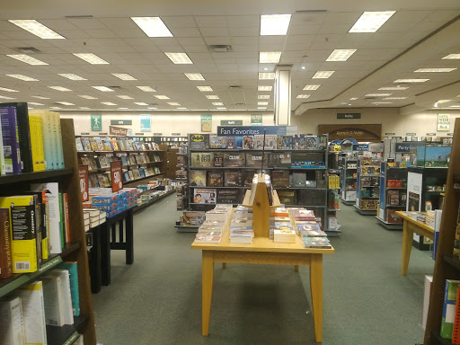 Book Store «Barnes & Noble», reviews and photos, 801 W 15th St E, Plano, TX 75075, USA