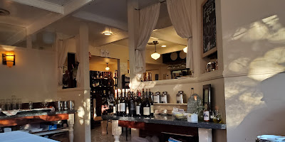 Sonoma Wine Shop / La Bodega Kitchen