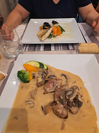 Sauce aux champignons du Restaurant français La Pomme Rotie Flévy à Flévy - n°10