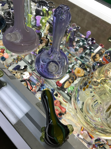 Vaporizer Store «Tobacco King & Vape King», reviews and photos, 1609 S Glebe Rd, Arlington, VA 22204, USA