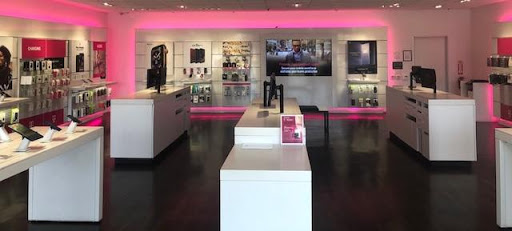 Cell Phone Store «T-Mobile», reviews and photos, 520 Carolyn Weston Blvd, Stockton, CA 95206, USA