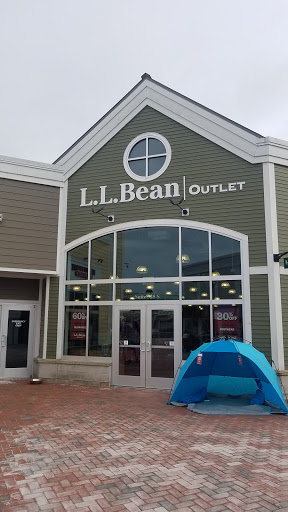 Clothing Store «L.L. Bean Outlet», reviews and photos, 1 Freeport Village Station, Freeport, ME 04033, USA