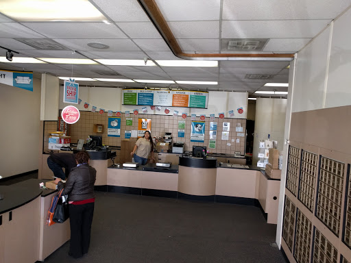 Shipping and Mailing Service «The UPS Store», reviews and photos, 353 E 10th St e, Gilroy, CA 95020, USA