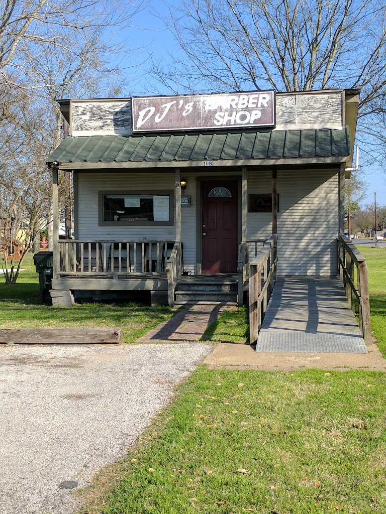 D J's Barber Shop 78942