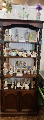 Thrift Store «Hand to Hand Thrift Store», reviews and photos, 785 Terryville Ave, Bristol, CT 06010, USA