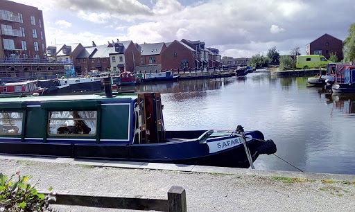 Safari narrow boat tearoom