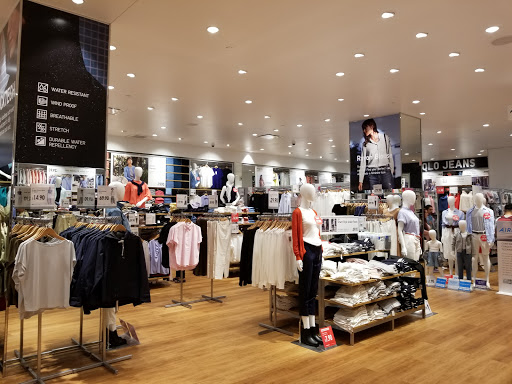 UNIQLO Southcenter