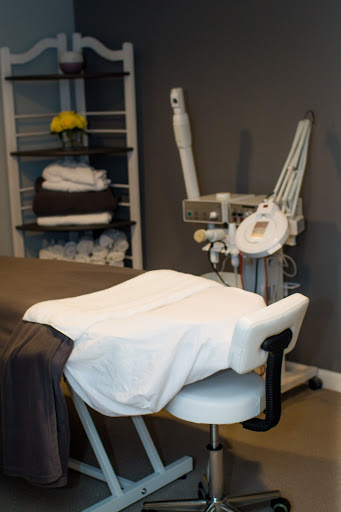 Hair Salon «Hair 2 Dye 4 Salon», reviews and photos, 165 Newark Pompton Turnpike, Pequannock Township, NJ 07440, USA