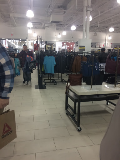 Department Store «Saks OFF 5TH», reviews and photos, 3885 Eagan Outlets Pkwy, Eagan, MN 55122, USA