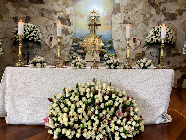 Iglesia Católica Sagrada Familia - El Condado - Quito