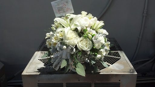 Florist «Village Flowers & Gifts», reviews and photos, 527 W Lodi Ave, Lodi, CA 95242, USA