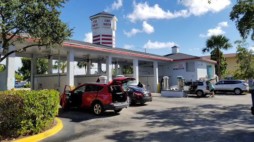 Lighthouse Carwash en Pompano Beach