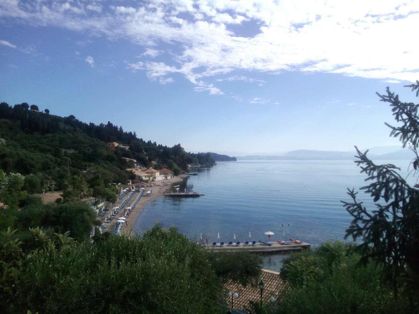 Foto di Spiaggia di Aeolos - luogo popolare tra gli intenditori del relax