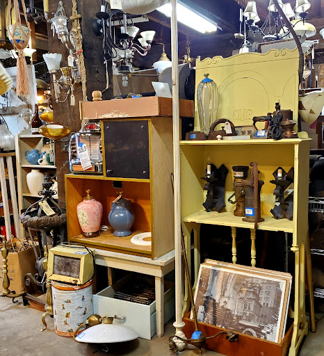 Architectural Salvage Store «Earthwise Architectural Salvage», reviews and photos, 628 E 60th St, Tacoma, WA 98404, USA