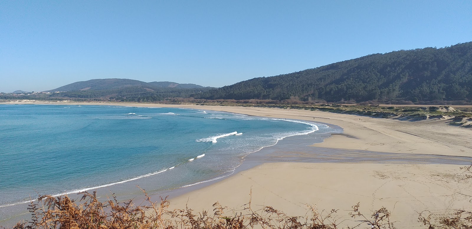 Fotografija Praia de San Xurxo z veliki zalivi