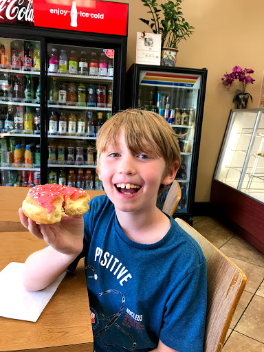 Donut Shop «Tasty Donuts and Cafe», reviews and photos, 8205 Santa Monica Blvd, West Hollywood, CA 90046, USA