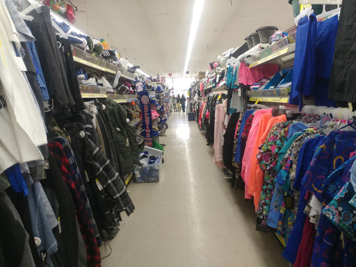 Discount Store «Big Lots», reviews and photos, 116 Village Center Rd, Harlan, KY 40831, USA