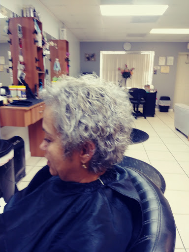 Hair Salon «Flippin Out Salon», reviews and photos, 3605 Sebring Pkwy, Sebring, FL 33870, USA