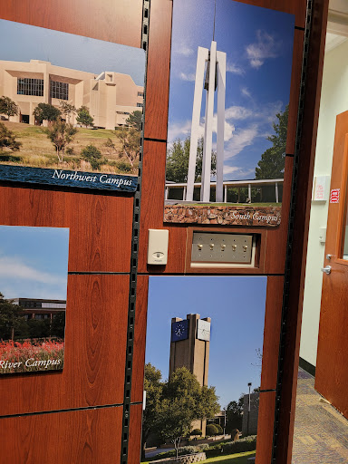 Book Store «TCC South Bookstore», reviews and photos, 5301 Campus Dr, Fort Worth, TX 76119, USA