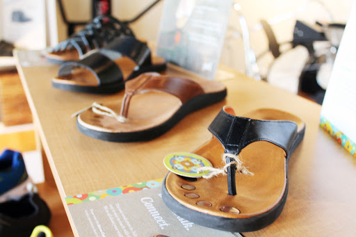 Shoe Store «Keola Health & Well-Being Footwear», reviews and photos, 11701 Lake Victoria Gardens Ave #7104, Palm Beach Gardens, FL 33410, USA