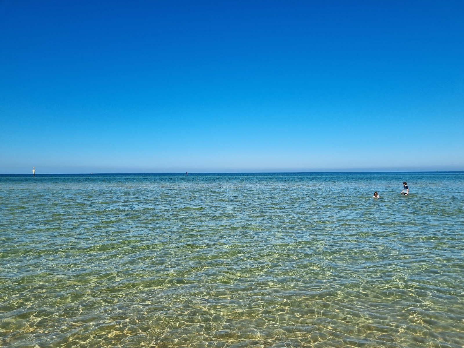 Fotografie cu Aspendale Beach - locul popular printre cunoscătorii de relaxare