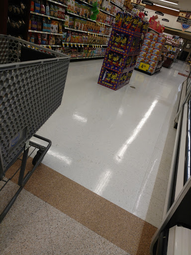 Grocery Store «Kroger», reviews and photos, 301 S Ellington Pkwy, Lewisburg, TN 37091, USA