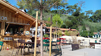 Atmosphère du Bar-restaurant à huîtres Le Ponton à Lège-Cap-Ferret - n°19