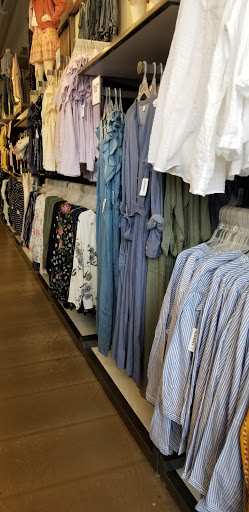 Clothing Store «Old Navy», reviews and photos, 4037 Factoria Blvd SE, Bellevue, WA 98006, USA