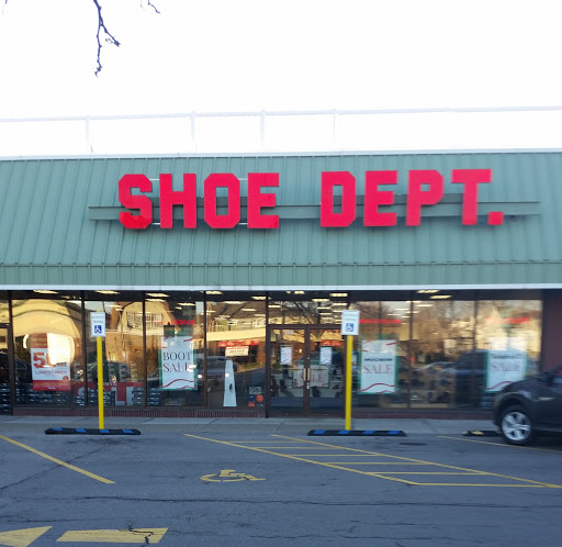 Shoe Dept., 2164 Delaware Ave, Buffalo, NY 14216, USA, 