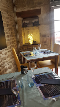 Atmosphère du Restaurant français Le Puits Fleuri à Muron - n°6