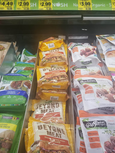 Grocery Store «Grocery Outlet Bargain Market», reviews and photos, 15719 Downey Ave, Paramount, CA 90723, USA