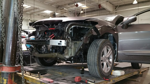 Auto Glass Shop «Casten Body Shop», reviews and photos, 230 Oakwood Rd, Lake Zurich, IL 60047, USA