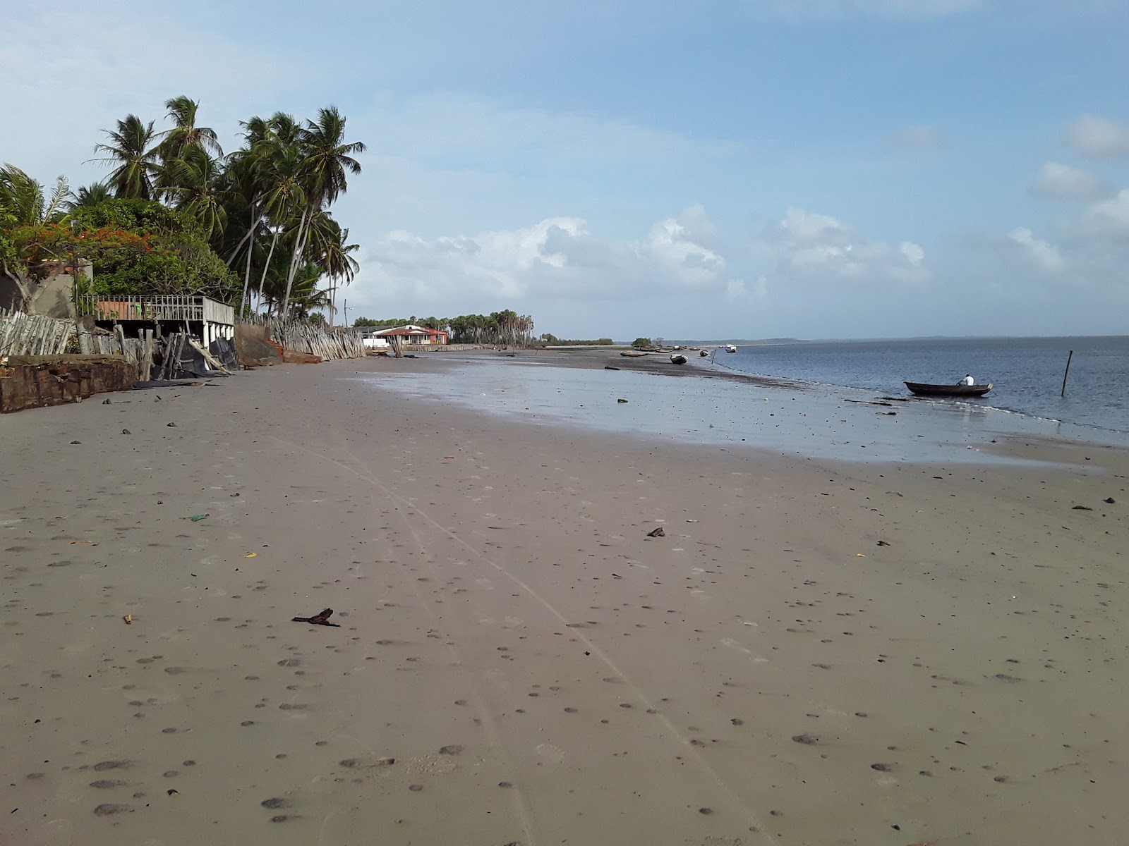 Foto von Praia De Santa Clara mit beiger sand Oberfläche