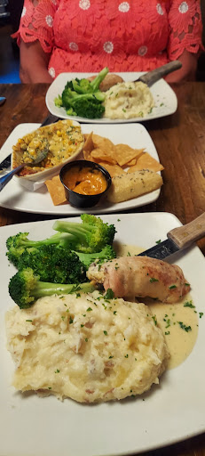 Restaurant «Red White and Brew», reviews and photos, 6740 E McDowell Rd #102, Mesa, AZ 85215, USA